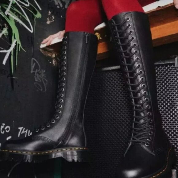 DR MARTENS 1B60 LEATHER VIRGINIA KNEE HIGH BOOTS MSRP$280 SOFT+SUPER COMFORTABLE - Picture 13 of 16